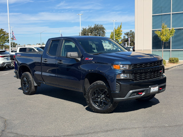 Used 2019 Chevrolet Silverado 1500 Custom Trail Boss w/ Custom Convenience Package AWD/4WD image 2