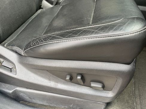 Used 2016 GMC Yukon SLT image 15