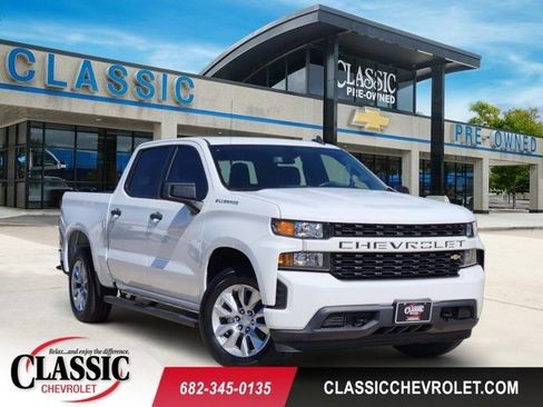 Used 2021 Chevrolet Silverado 1500 Custom image 1