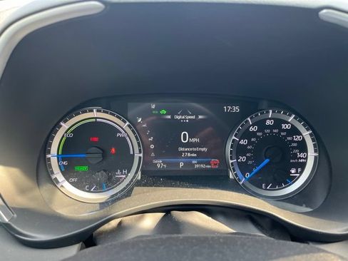 Used 2024 Toyota Highlander XLE AWD/4WD image 10