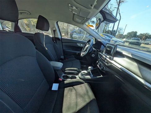 Used 2020 Kia Forte LXS image 9