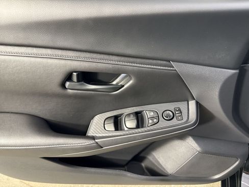 Certified 2025 Nissan Sentra S image 20