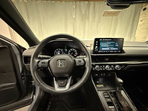 Used 2024 Honda CR-V Sport Touring image 28