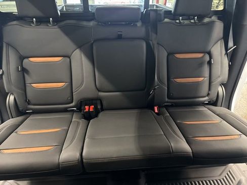 New 2026 GMC Sierra 2500 AT4 w/ AT4 Preferred Package image 30