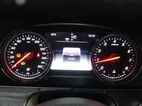 Used 2017 Mercedes-Benz E 300 4MATIC image 33