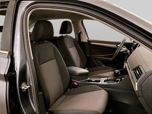 Used 2021 Volkswagen Jetta S image 7