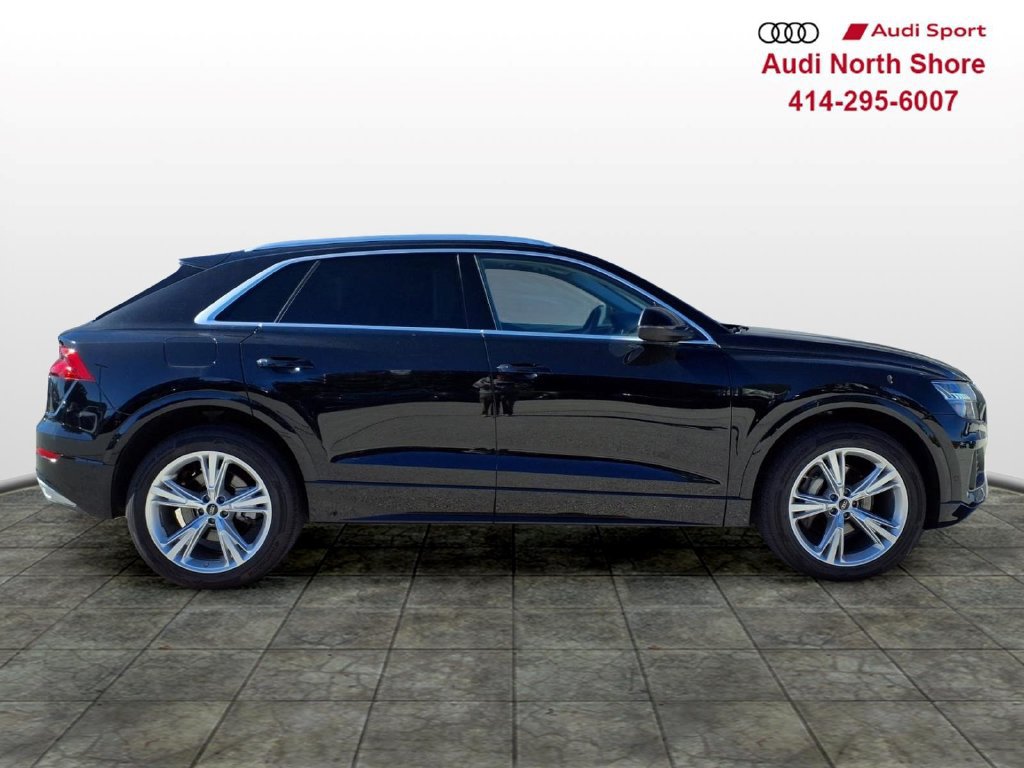 Used 2023 Audi Q8 Premium w/ Convenience Package AWD/4WD image 3