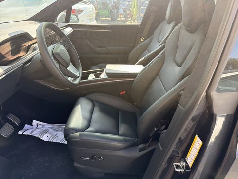 Used 2026 Tesla Model X AWD/4WD image 2