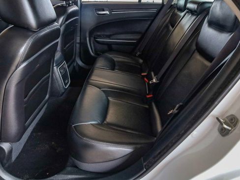 Used 2023 Chrysler 300 Touring L image 28