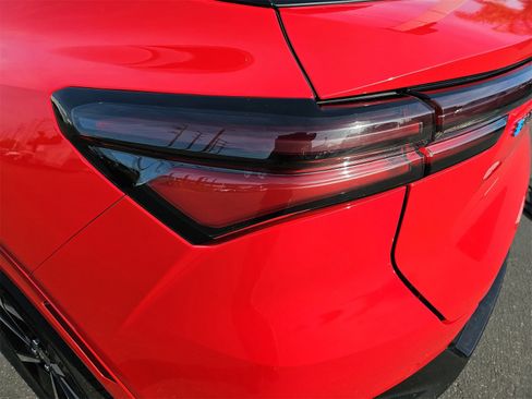 Used 2024 Chevrolet Equinox EV LT image 34