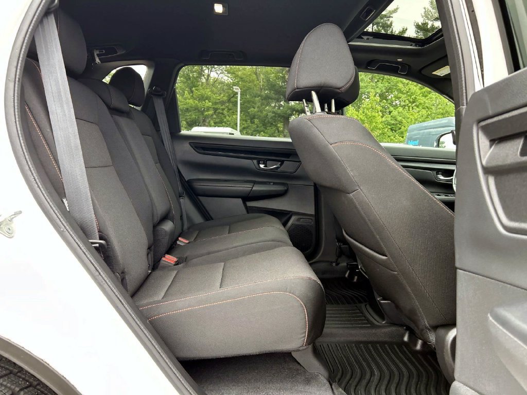 Used 2024 Honda CR-V Sport image 17