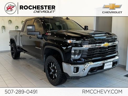 Used 2025 Chevrolet Silverado 3500 LT w/ Convenience Package image 1