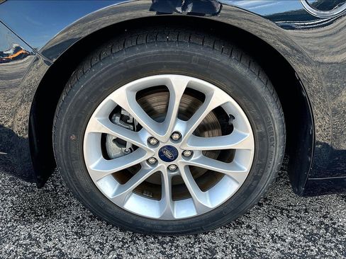 Used 2020 Ford Fusion Energi Titanium image 9