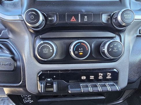 Used 2023 RAM 2500 Big Horn w/ Level 1 Equipment Group image 32