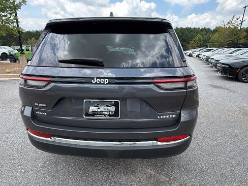 Used 2025 Jeep Grand Cherokee Laredo X w/ Luxury Tech Group I AWD/4WD image 9