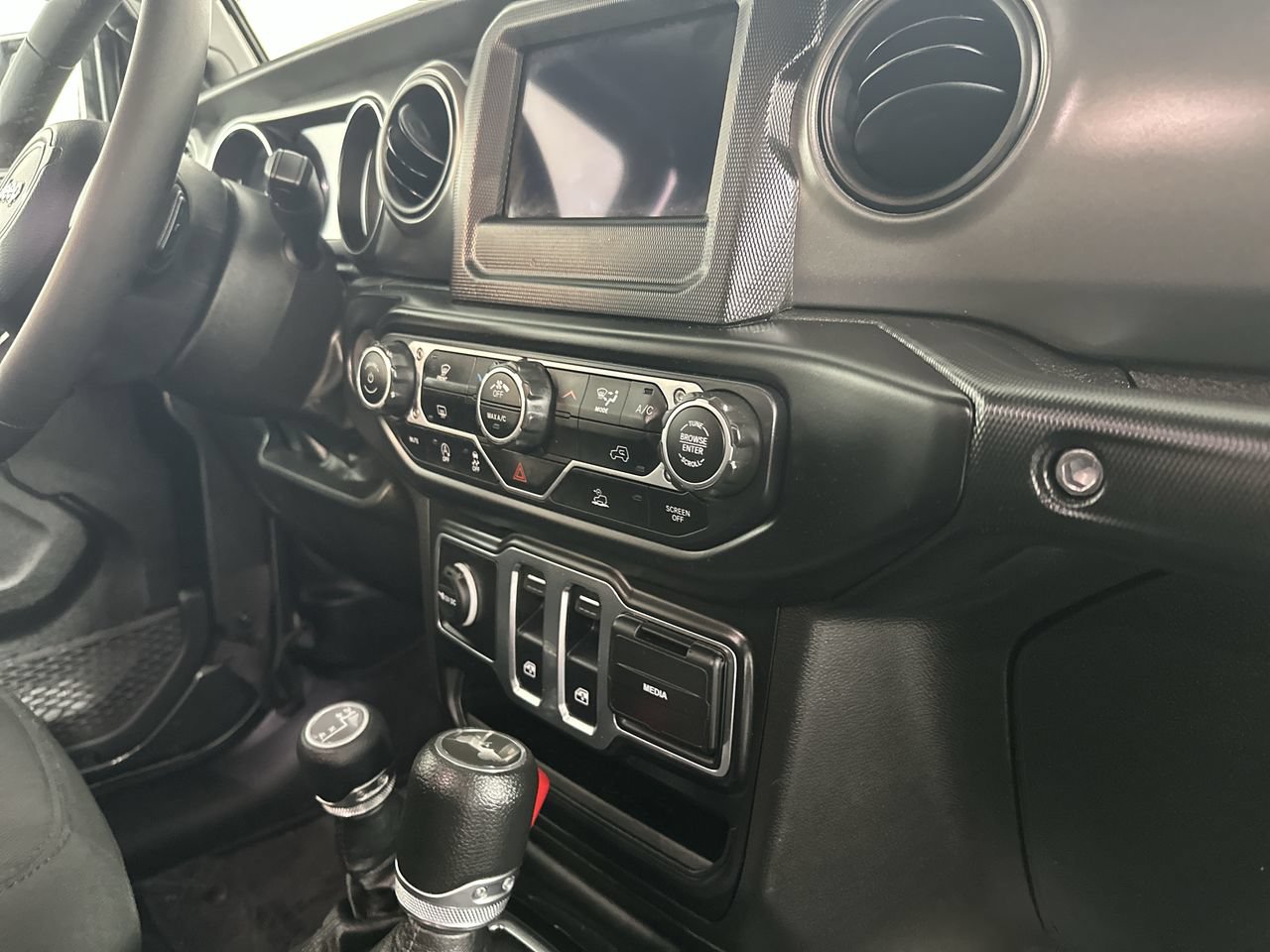 Used 2023 Jeep Wrangler Sport AWD/4WD image 14