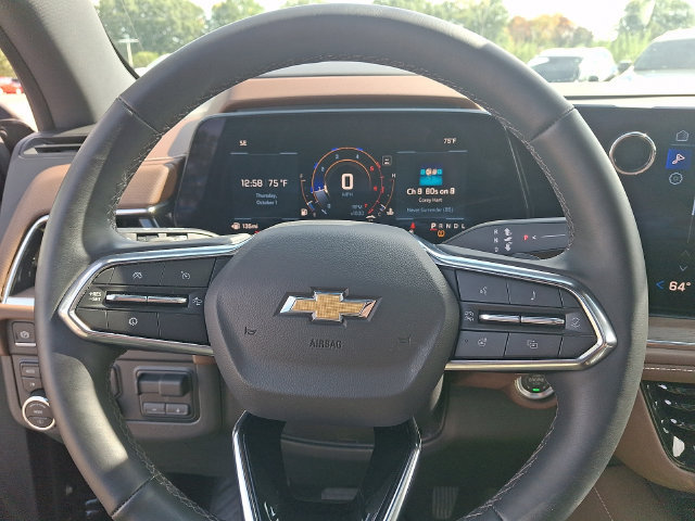 Used 2025 Chevrolet Tahoe High Country AWD/4WD image 4