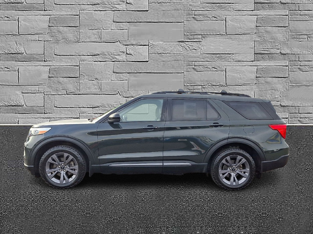 Certified 2022 Ford Explorer XLT w/ Equipment Group 202A AWD/4WD image 6