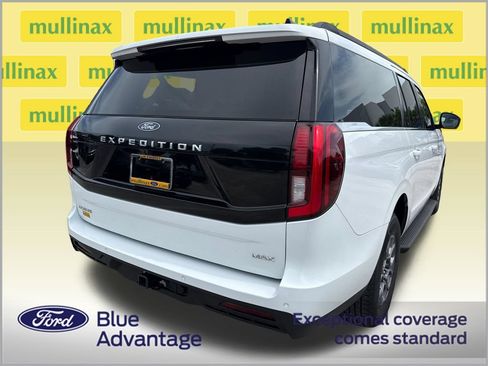 Used 2025 Ford Expedition Max Active RWD image 4