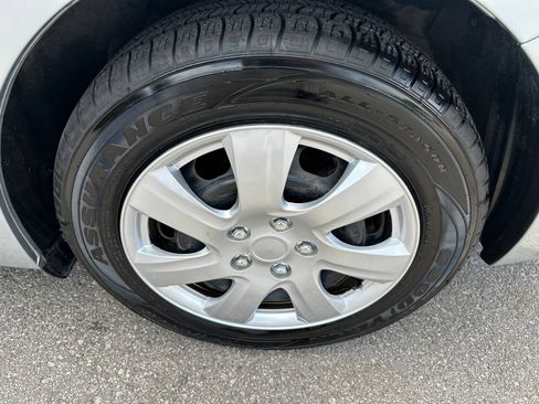 Used 2017 MAZDA MAZDA3 Sport FWD image 9