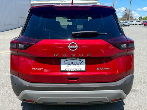Used 2023 Nissan Rogue SV AWD/4WD image 6