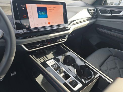 New 2026 Volkswagen Atlas Peak Edition AWD/4WD image 35