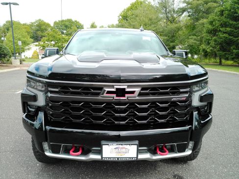 Certified 2022 Chevrolet Silverado 1500 ZR2 w/ Technology Package AWD/4WD image 3