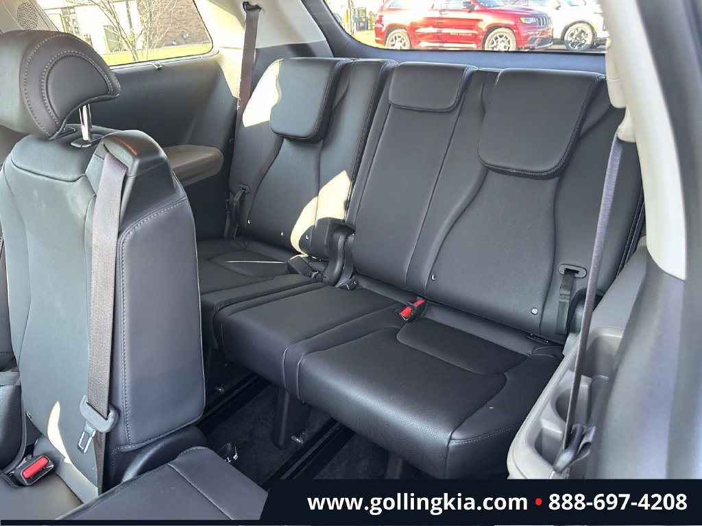 Certified 2026 Kia Carnival EX FWD image 8