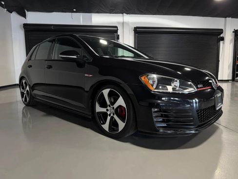 Used 2017 Volkswagen GTI S FWD image 3