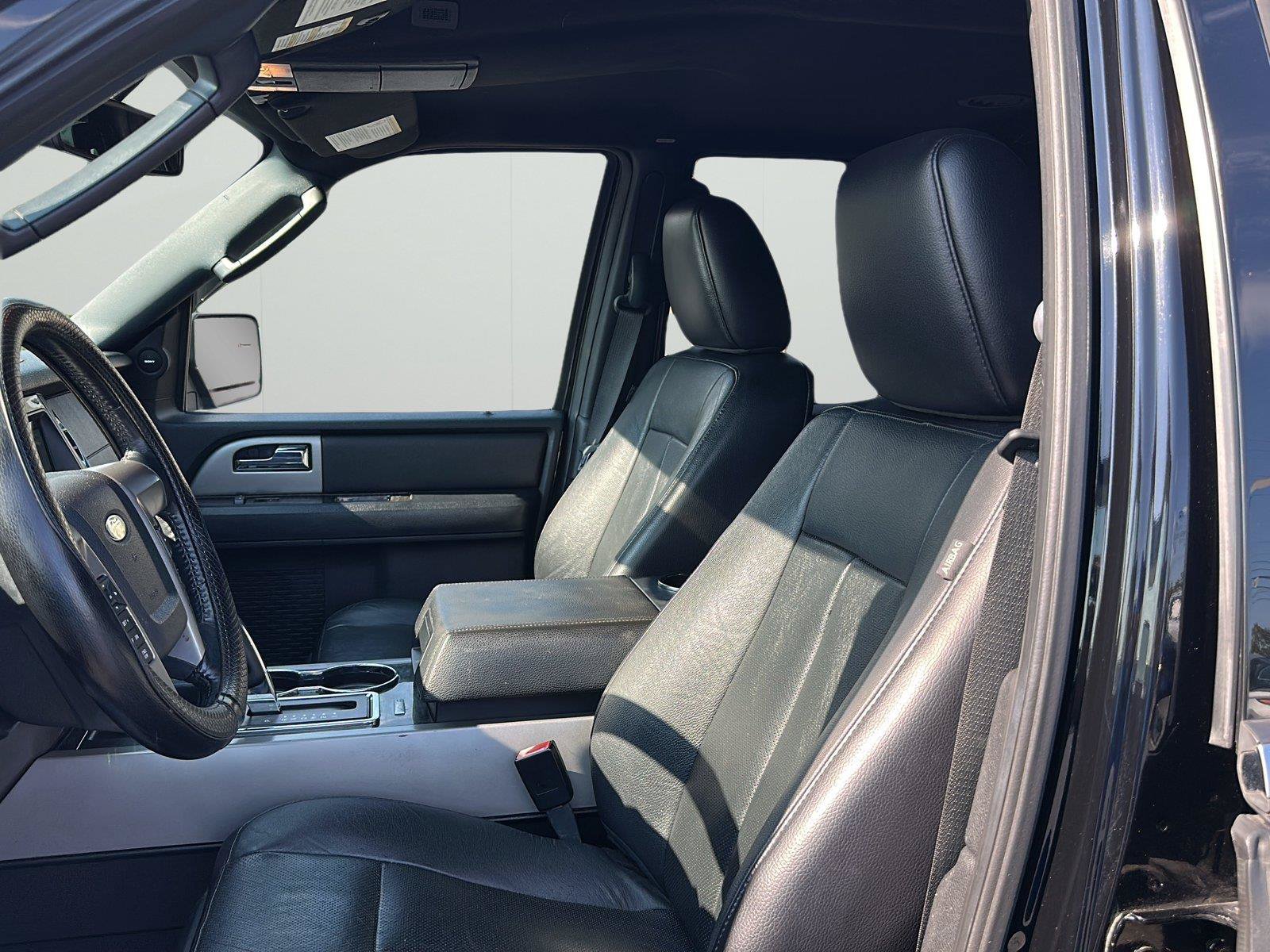 Used 2017 Ford Expedition Limited AWD/4WD image 10