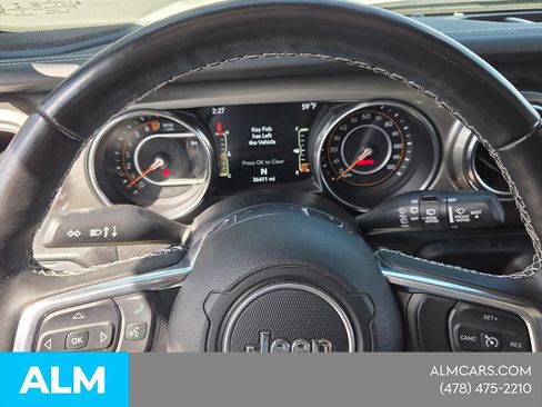 Used 2022 Jeep Wrangler Unlimited Sahara w/ Cold Weather Group AWD/4WD image 23