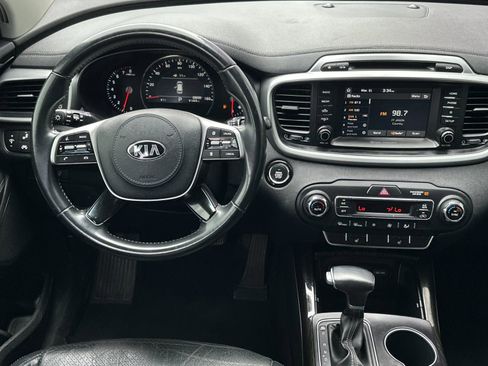 Used 2019 Kia Sorento EX image 13