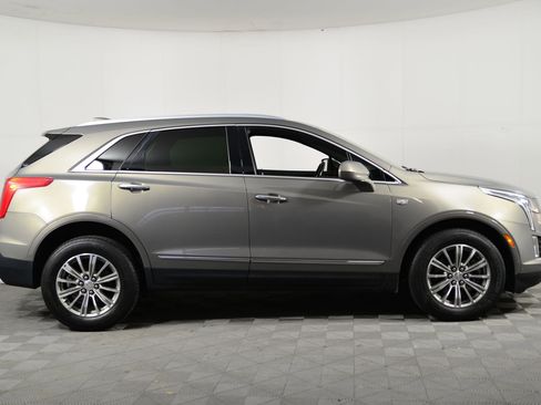 Used 2018 Cadillac XT5 Luxury w/ Driver Awareness Package image 7