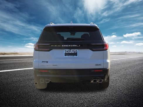 New 2026 GMC Acadia Denali Ultimate w/ LPO, Floor Liner Package AWD/4WD image 24