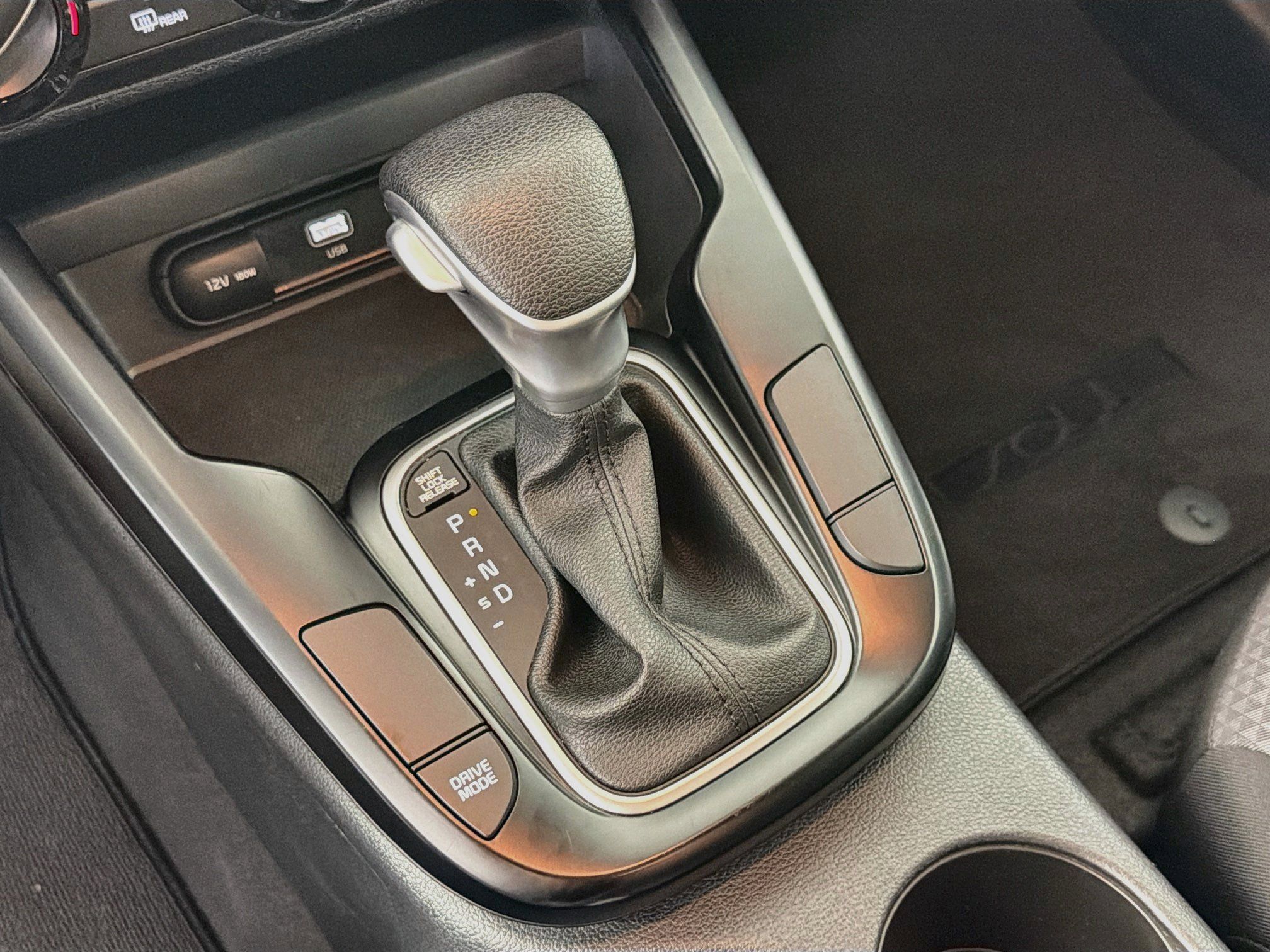 Used 2025 Kia Soul LX w/ LX Technology Package FWD image 24