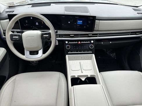 Used 2024 Hyundai Santa Fe Calligraphy image 2