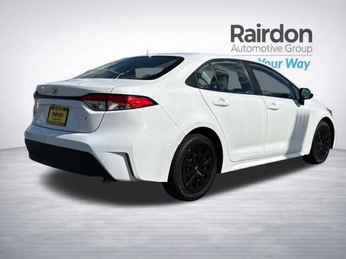 Used 2023 Toyota Corolla LE FWD image 7