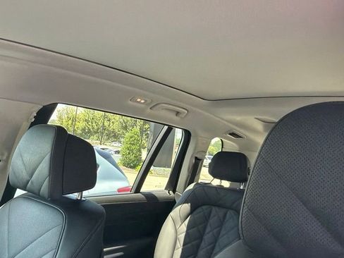 Used 2024 BMW X7 xDrive40i w/ Premium Package AWD/4WD image 5