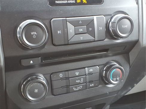 Used 2018 Ford F150 XLT image 7