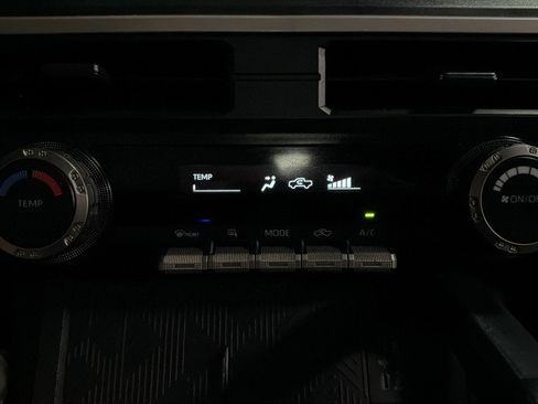 Used 2024 Toyota Tacoma SR RWD image 29