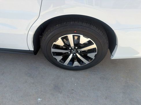 New 2026 Honda Odyssey EX-L image 35