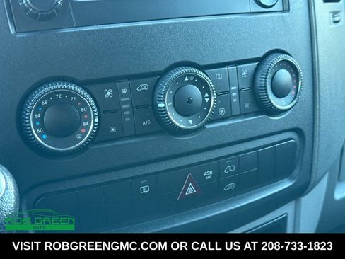 Used 2016 Mercedes-Benz Sprinter 2500 image 21