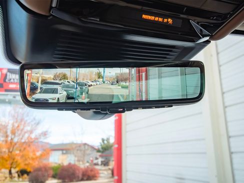 New 2025 Land Rover Range Rover Autobiography image 18