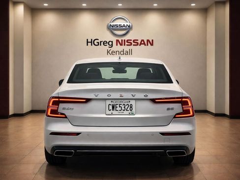 Used 2023 Volvo S60 B5 Core AWD/4WD image 6