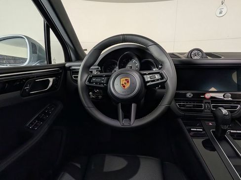 New 2026 Porsche Macan image 21