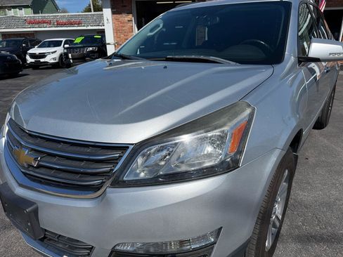 Used 2015 Chevrolet Traverse LT FWD image 9