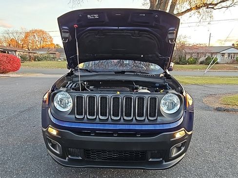 Used 2017 Jeep Renegade Latitude image 52