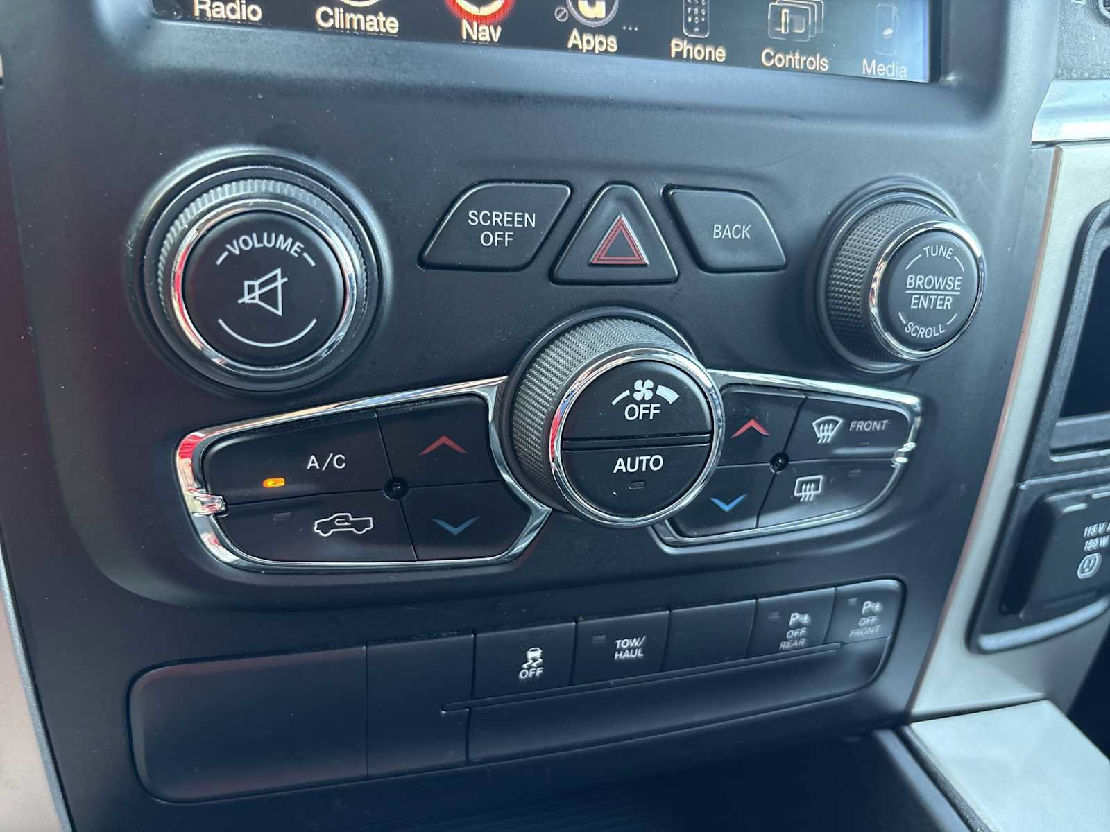 Used 2017 RAM 1500 Big Horn RWD image 6