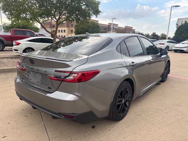 Used 2025 Toyota Camry SE w/ Convenience Package FWD image 5