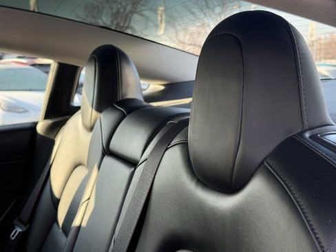 Used 2022 Tesla Model 3 Long Range image 21